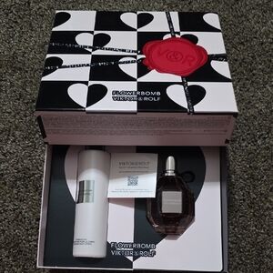 NWT FLOWERBOMB VIKTOR&ROLF
